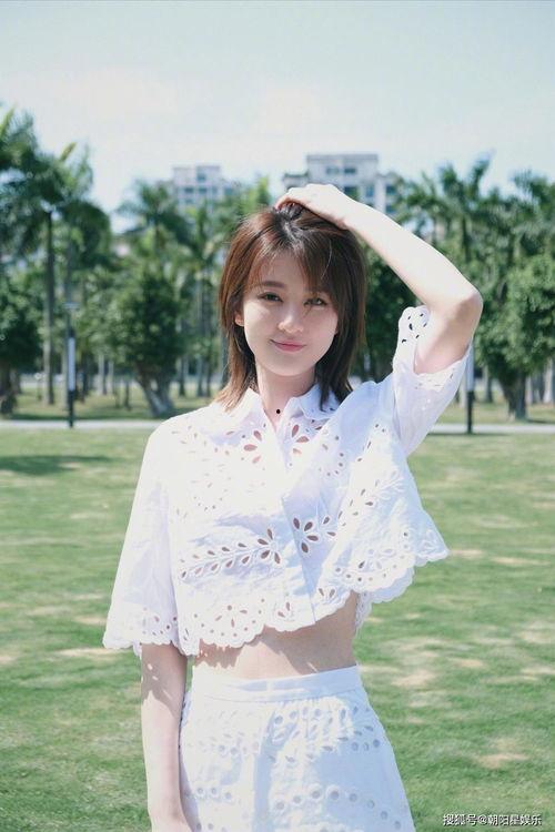 网红吃瓜白醋少女图片,酸爽滋味引网友热议